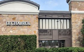 Le Chabrol Hotel & Suites